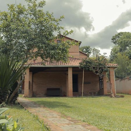 Em Tiradentes, Minas Gerais, Casa Tipica E Espacosa Em Terreno Arborizado Εξωτερικό φωτογραφία