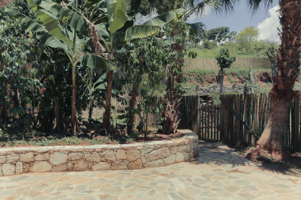 Em Tiradentes, Minas Gerais, Casa Tipica E Espacosa Em Terreno Arborizado Εξωτερικό φωτογραφία